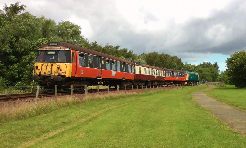 Photo of 303032 pushed by 26038 Kinneil 29/07/12