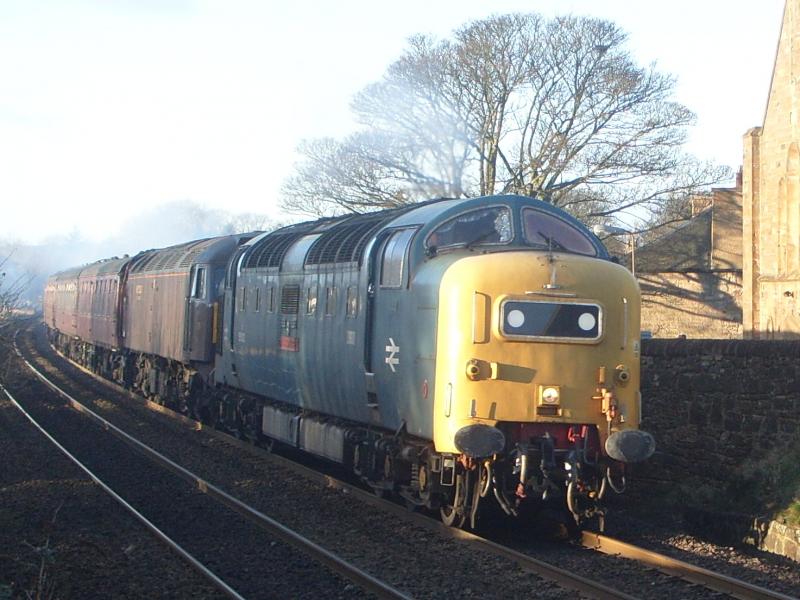 Photo of 55022 + 47851 DIT 5Z19 Bo'ness - Carnforth @ Linlithgow 9/12/12
