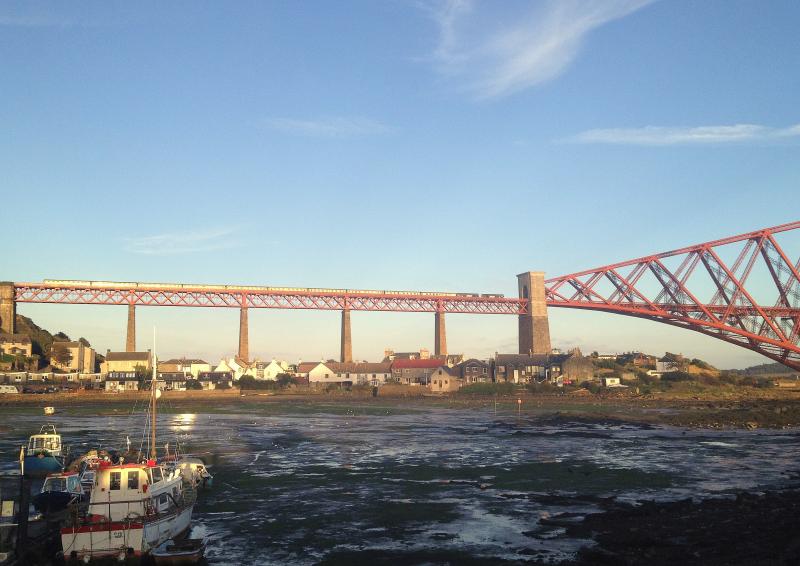 Photo of 20's Autumn Highlander Choppering Over The Forth