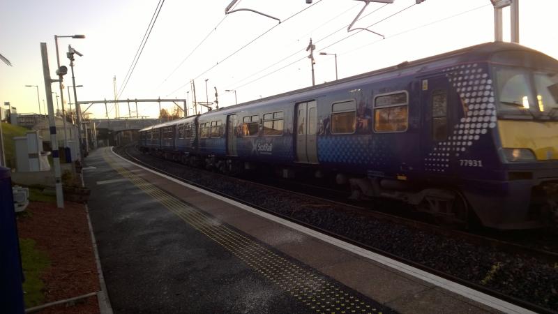 Photo of 320 on the Whiifflet Line