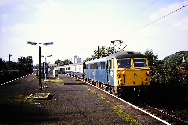 Photo of Class 87 at Langside