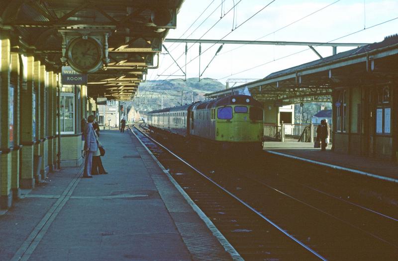 Photo of CLASS 27 ON OBAN TRAIN AT DUMBARTON  CENTRAL LATE 70'S.jpg