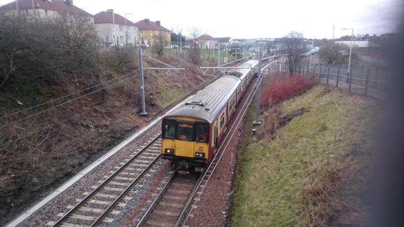 Photo of 318253 departing from Bargeddie