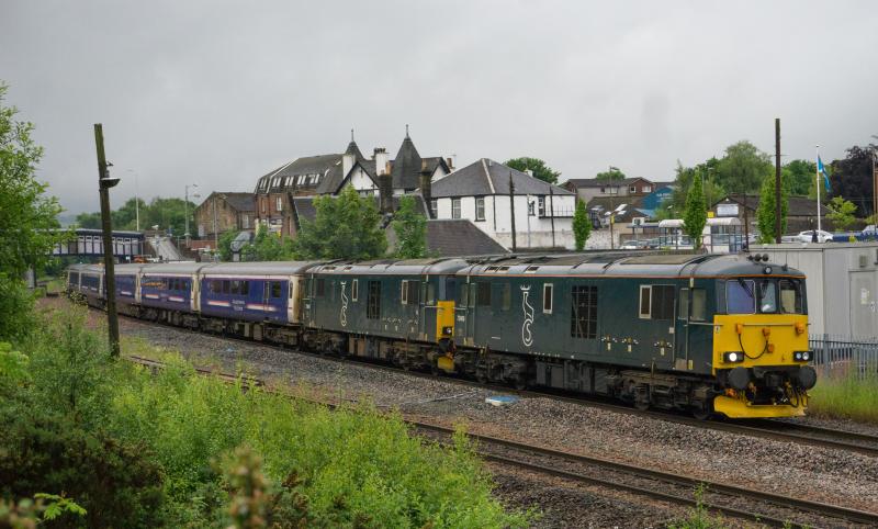 Photo of 73968 & 967 pass Larbert with 1S25 for Inverness. 15.6.16