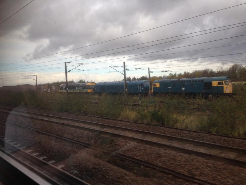 Photo of 26007, D182 & 47765