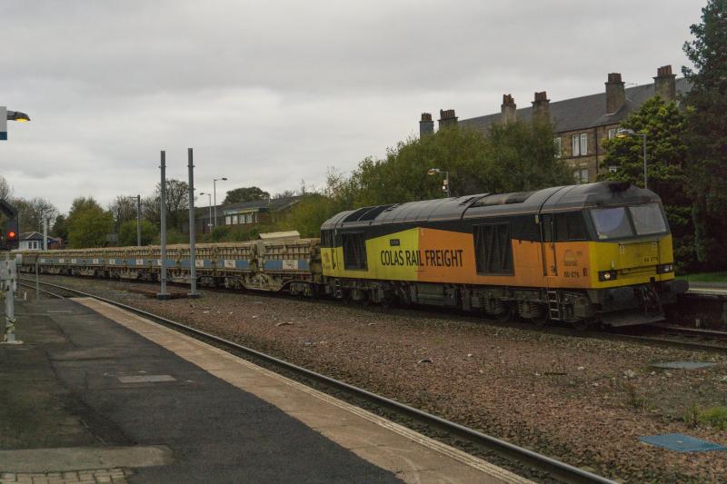 Photo of 60076 passes Larbert with 6K52 for Carlisle. 3.11.17