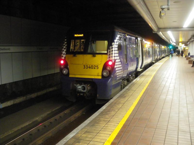 Photo of 334025 Glasgow Central Low Level