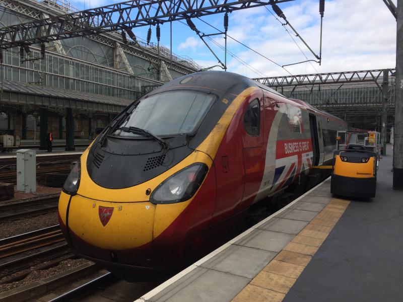 Photo of 390151 at Glasgow Central