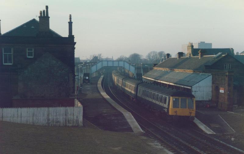 Photo of DMU 116388 at Saltcoats Station